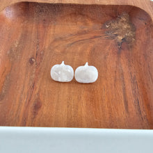 Load image into Gallery viewer, Pumpkin Patch Studs - Cream
