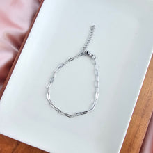Load image into Gallery viewer, Luxe Silver Delicate Paper Clip Bracelet
