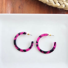 Load image into Gallery viewer, Camy Hoops - Fuchsia Tortoise
