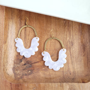 Scarlett Earrings- Pearl White