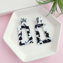 Load image into Gallery viewer, Avery Earrings- Black &amp; White