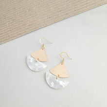Load image into Gallery viewer, Ava Earrings - Pearl
