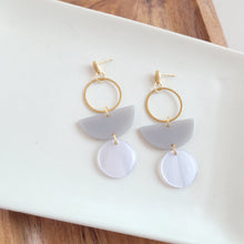 Load image into Gallery viewer, Wren Earrings - Grey &amp; Silver