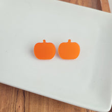 Load image into Gallery viewer, Shimmer Pumpkin Studs