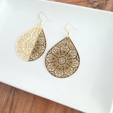 Load image into Gallery viewer, Camilla Pendant Earrings

