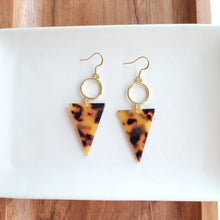 Load image into Gallery viewer, Olivia Earrings - Tortoise
