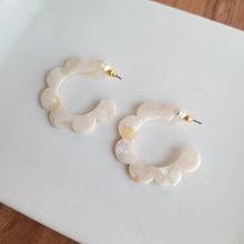 Load image into Gallery viewer, Flora Hoops - Cream
