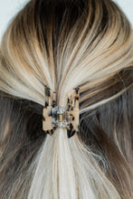 Load image into Gallery viewer, Carly Hair Claw - Blonde Tortoise